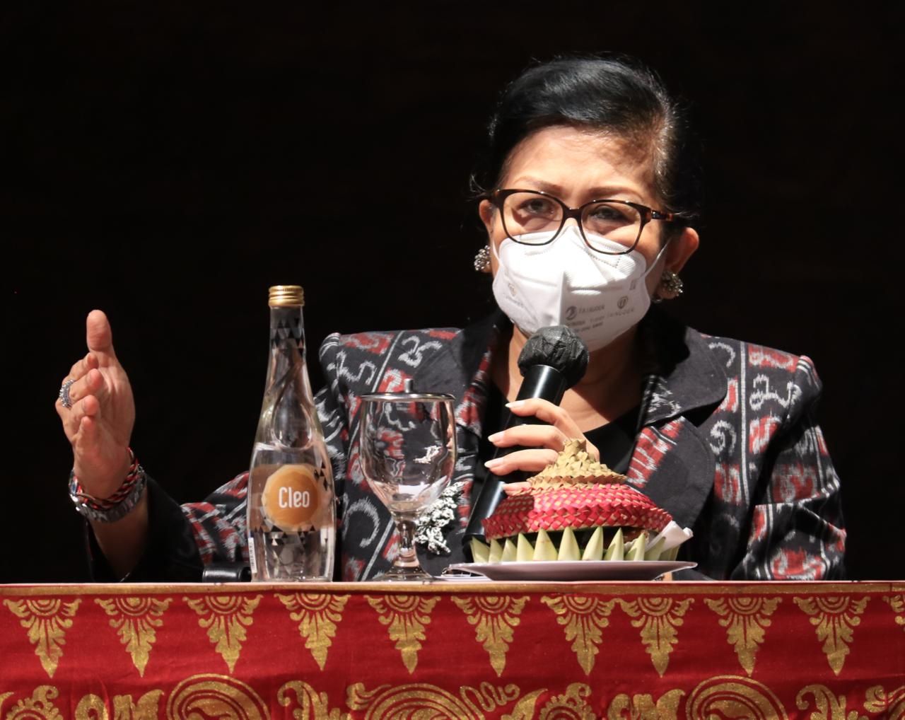 podiumnews.com-Ny Putri Koster Ingatkan Perajin Jaga Kualitas dan Warisan Leluhur